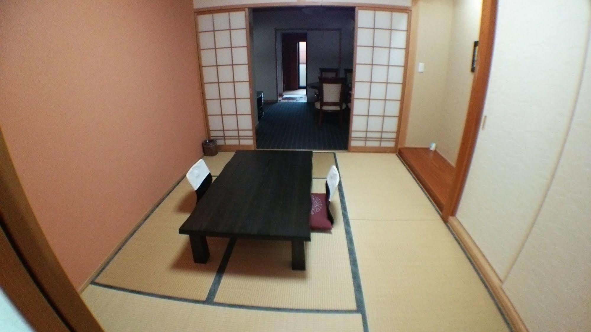 Yurakuan Miyazaki Hotel Exterior photo